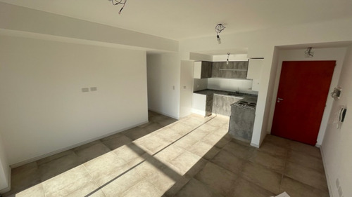 Imagen 1 de 14 de Departamento En Venta En Lanus Oeste