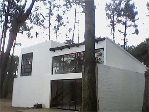 Casa En Punta Ballena, 4 Dormitorios *- Ref: 4005