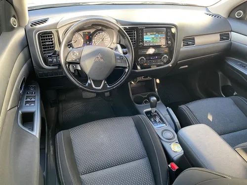 Mitsubishi Outlander 2.4 Se Cvt