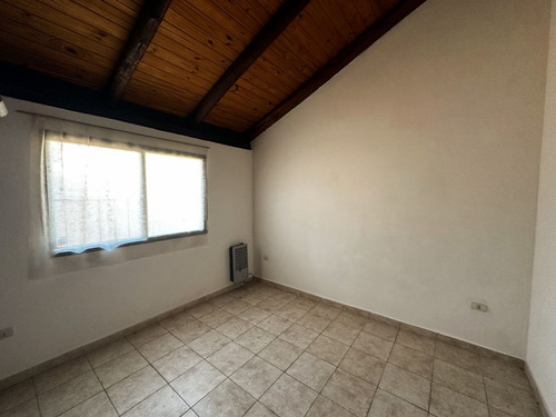 Chalet Con Amplio Lote 623 M2