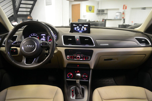 Imagem 9 de 15 de Audi Q3 2.0 Tfsi Attraction Quattro 4p Gasolina S Tronic
