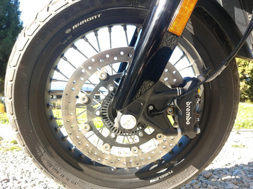 Husqvarna Svartpilen 701
