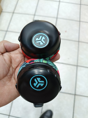 Audífonos Jlab Studio Edición Miami, Bluetooth (Reacondicionado)