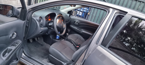 Imagen 3 de 9 de Nissan Versa