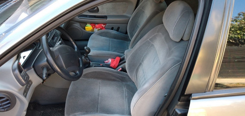 Imagen 9 de 12 de Renault Laguna 2.0