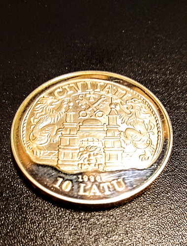 Moneda De Letonia 10 Latu Riga 800. Plata 925 (31,47 Gramos)