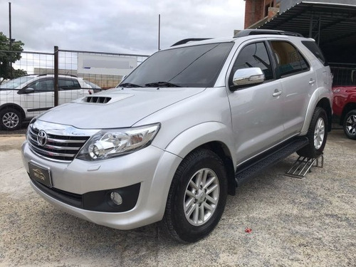 Imagem 1 de 11 de Sw4 3.0 Srv 4x4 7 Lugares 16v Turbo Intercooler Diesel 4p...