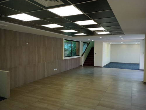 Local Comercial En Arriendo En Las Condes