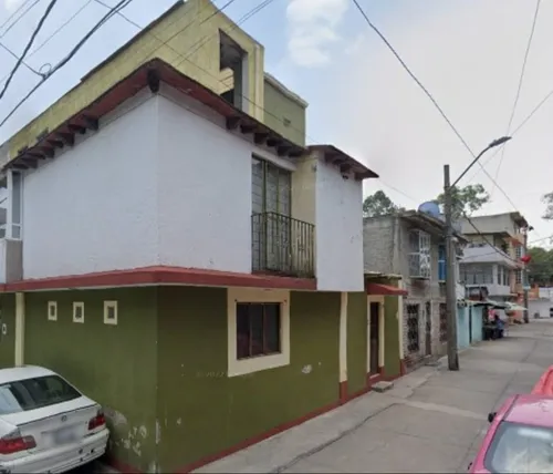 Casa En Venta De Adjudicación Bancaria En Julio Zarate, Col. Campamento 2 De Octubre, Iztacalco Cdmx. Cmr.
