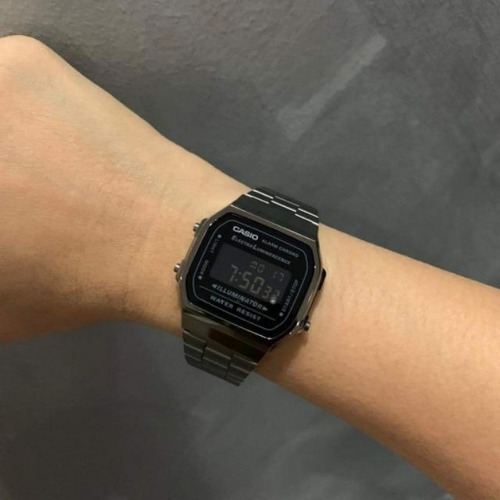 Imagen 3 de 3 de Reloj Casio Vintage Cromado Negro A168wgg-1b