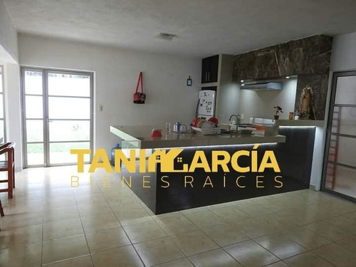 Imagen 7 de 11 de Casa Con Jardin Estilo Campestre Fortin