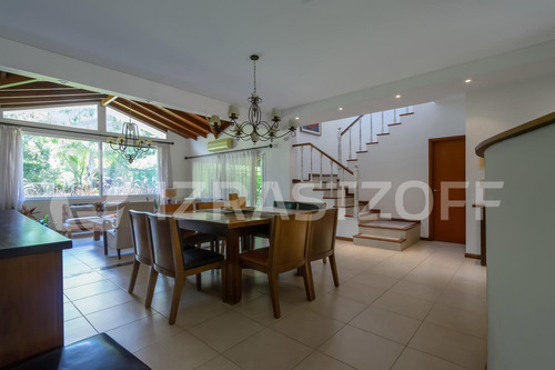 Impecable Casa En Barrio La Masia, Pilar