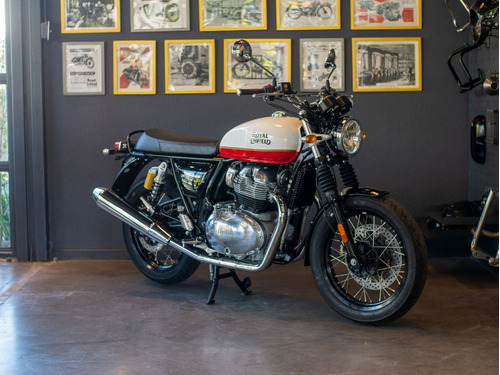 Imagen 3 de 25 de Royal Enfield Interceptor 650 Baker Express Reserva Hoy