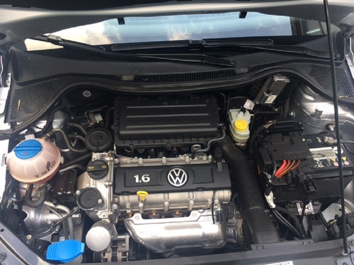 Volkswagen Polo Confortline 1.6ml/16 Tiptronic-2017 Expoeste