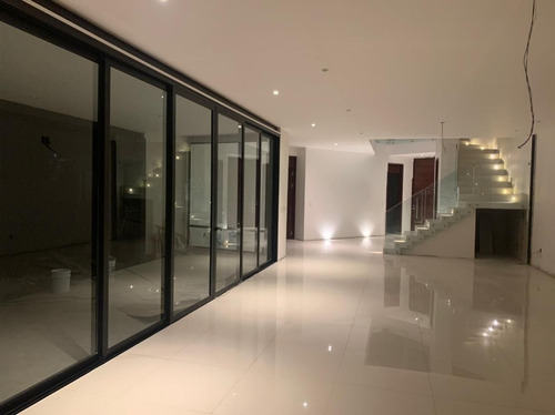 Imagen 2 de 9 de Vendo Espectacular Casa En Residencial Lagos Del Sol