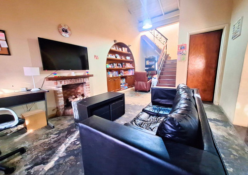 Venta Permuta Casa 4 Ambientes Quincho I.casanova