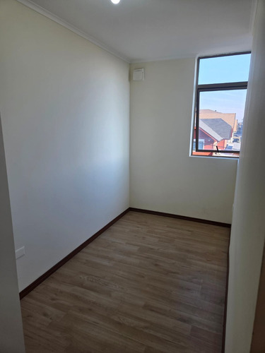 Departamento En Arriendo, Edificio Bicentenario, Las Rastras