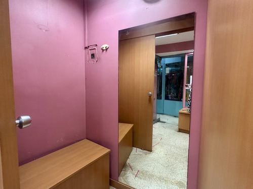 Se Alquila Local 56 Mts En El Comercial En El Centro Comercial Concresa Vi Mls 25-17961