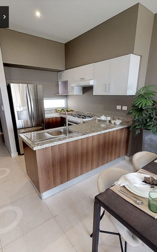Departamentos(1r) En Venta En Torre Oceana En Vía Montejo