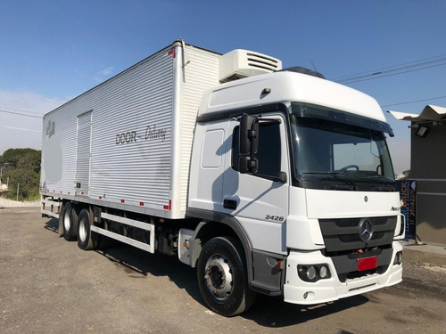 Mb 2426 Atego Teto Alto Leito Ano 2016 Bau Isotermico Aparel