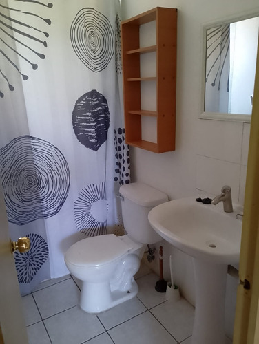Casa Dos Pisos Amoblada Y Bien Mantenida