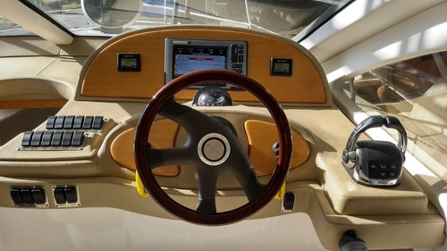 Lancha Phantom 385 2 X Volvo D4 300hp 2011 Super Conservada