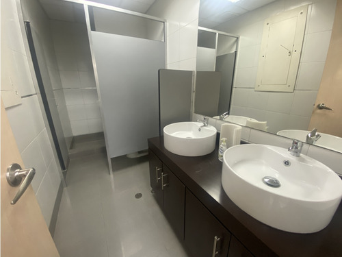 Caracas Clinica/ Consultorio Venta Equipada Lcm 004-25