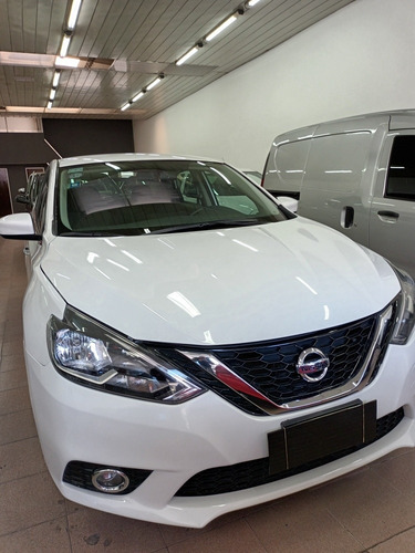 Imagen 2 de 11 de Nissan Sentra 2018 2.0 Advance