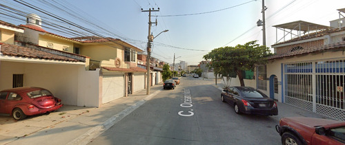 Casa En Remate Inmobiliario, En Privada En Zona Exclusiva, Col. Palmar De Aramara, Puerto Vallarta, Jalisco