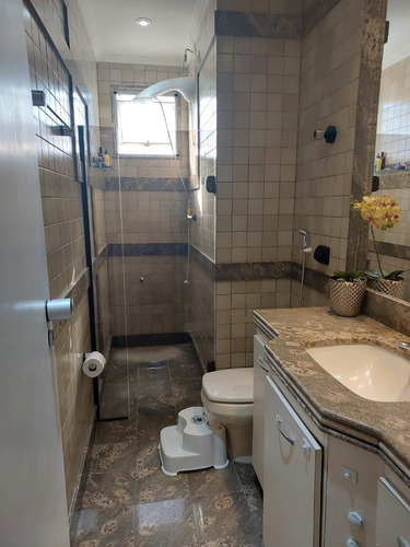 Apto No 8º Andar No Esplanadinha Em Gov. Valadares, 3 Quartos E 4 Banheiros (1 Suíte)