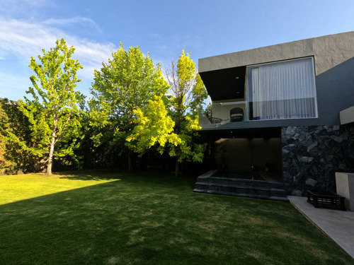 Casa En Venta Santa Fe Juriquilla Con Alberca Propia Queretaro