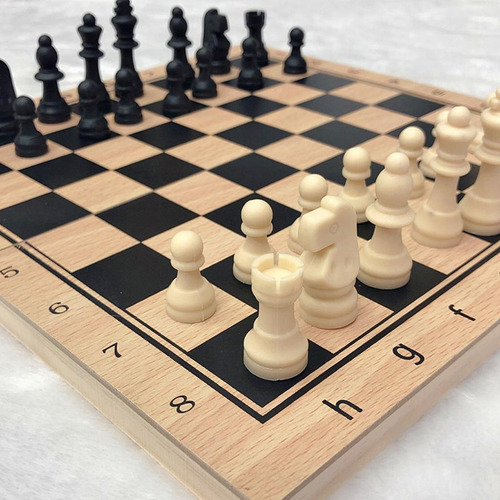 Juego De Ajedrez De Madera Con Los 24x24cm Los 24x24cm
