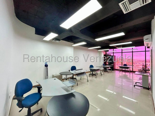 Dennymar, Alquila Hermosa Y Moderna Oficina Ubicada Al Este De La Ciudad De Barquisimeto, Con 71m2, Conectada A Planta Eléctrica Y Todos Los Servicios Básicos B5a14199