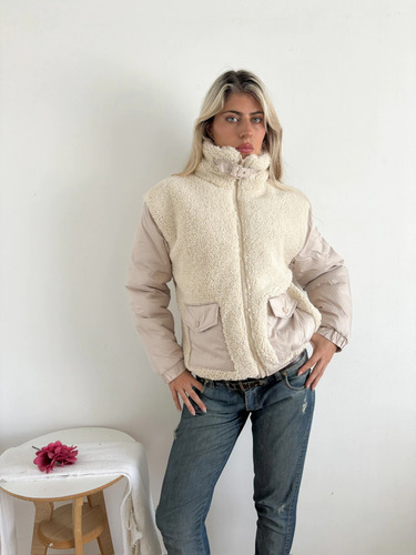 Campera Mujer Benka Dolly Cuello Alto Corderito Bolsillos