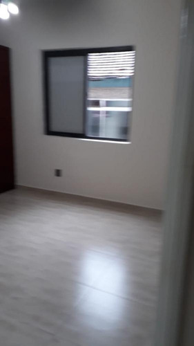 Imagem 1 de 15 de Ponta Da Praia- Apartamento 1 Dormitório- Wc Emp-gar Coletiva Suficiente- Ref -1795 - 1795