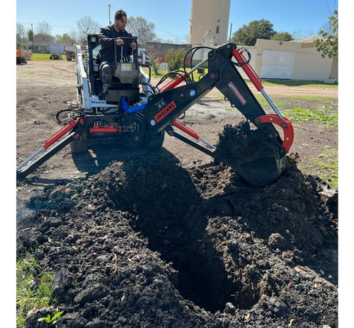 Implemento Excavador Extreme Pecarí Para Minicargadora-re450