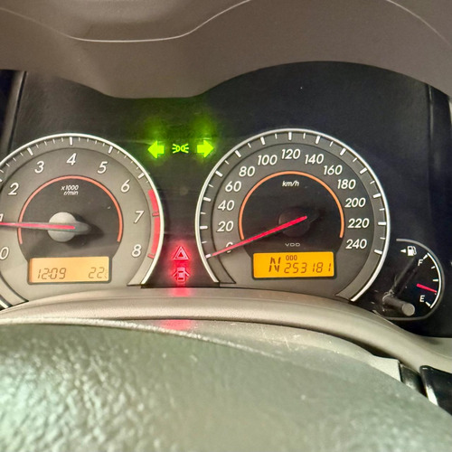 Toyota Corolla 1.8 16v Gli Flex Aut. 4p
