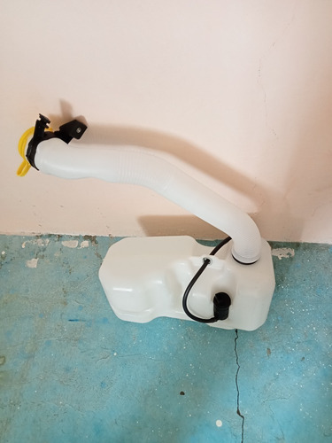 Deposito Agua Limpiadores Ram Promaster 1500/2500 2014/2019 (Usado)