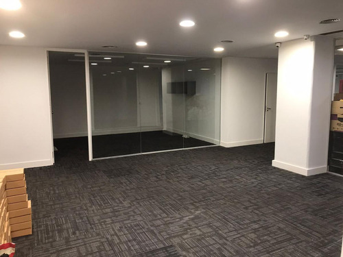 Excelente Oficina En Alquiler En Zona Plaza San Martín