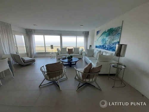 Imagen 6 de 15 de Apartamento Esquinero En Le Parc, 3 Suites Más Dependencia
