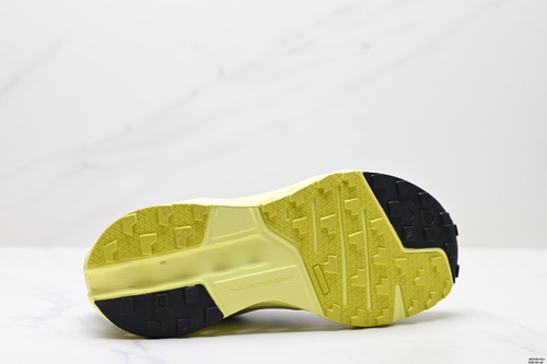 On Running Cloudsurfer 2 Zapatillas Grises