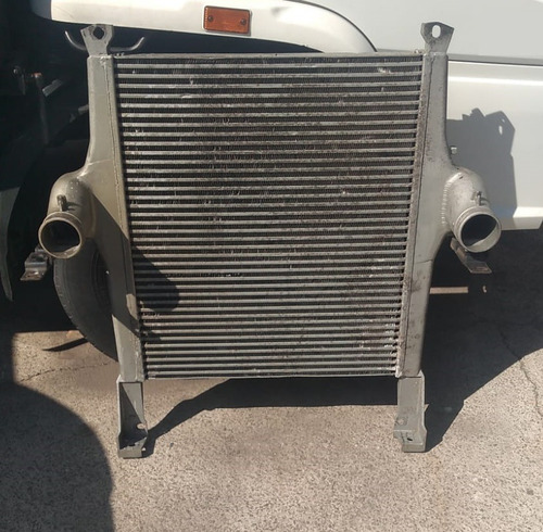 Imagem 1 de 2 de Radiador Do Intercooler Iveco Cursor 330 Cursor 8