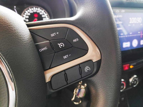 Imagem 15 de 15 de Jeep Renegade Sport 1.8 Flex Aut 2017