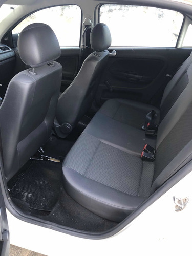 Imagem 5 de 12 de Volkswagen Gol 1.6 Total Flex