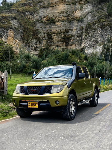 Nissan Navara 2.5 High Lujo | TuCarro