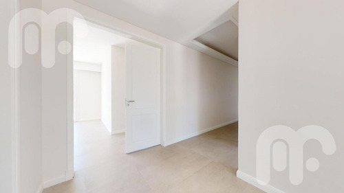 Venta Casa De 7 Dormitorios En Miralagos