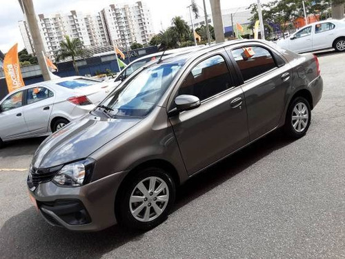 Toyota Etios 1.5 X Plus Sedan 16v Flex 4p Automático