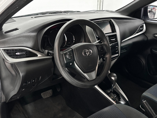 Toyota Yaris 1.3 16V FLEX XL PLUS TECH MULTIDRIVE