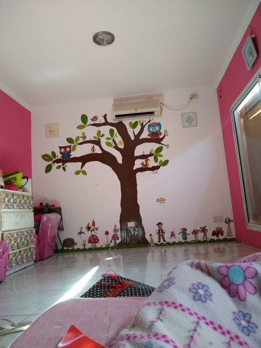 Imagen 9 de 14 de Excelente Casa En Venta. Quincho Con Cocina. 4 Baños. Propiedad Muy Iluminada Ambientes Amplios.