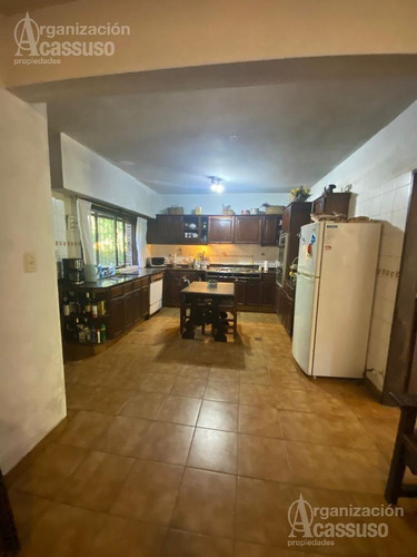 Imagen 22 de 30 de Lote - Acas.-libert./solis